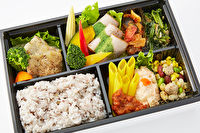 クラーレ特製 グリーンカレーとエスニックポークBOX