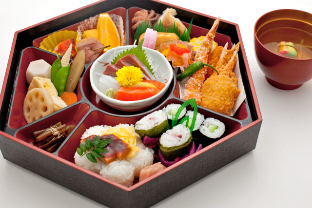 重箱弁当 奉呈(ほうてい)