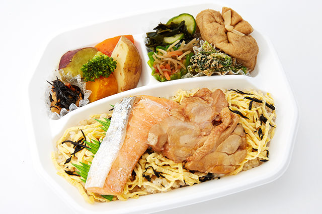 玄米ごはんと鶏の照焼弁当